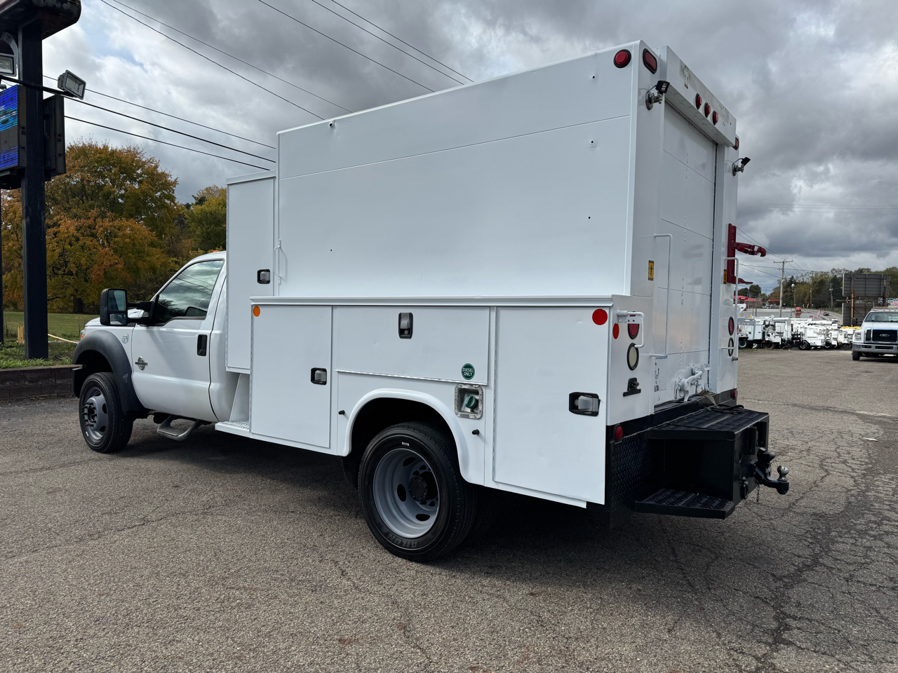 Ford Super Duty F-550 DRW Reg Cab 165" WB 84" CA XL 4WD 2011 Ford Super Duty F-550 DRW Reg Cab 165" WB 84" CA XL 4WD 2011