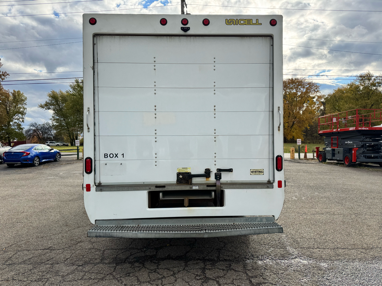 Chevrolet Express Commercial Cutaway 3500 Van 177" 2021 Chevrolet Express Commercial Cutaway 3500 Van 177" 2021