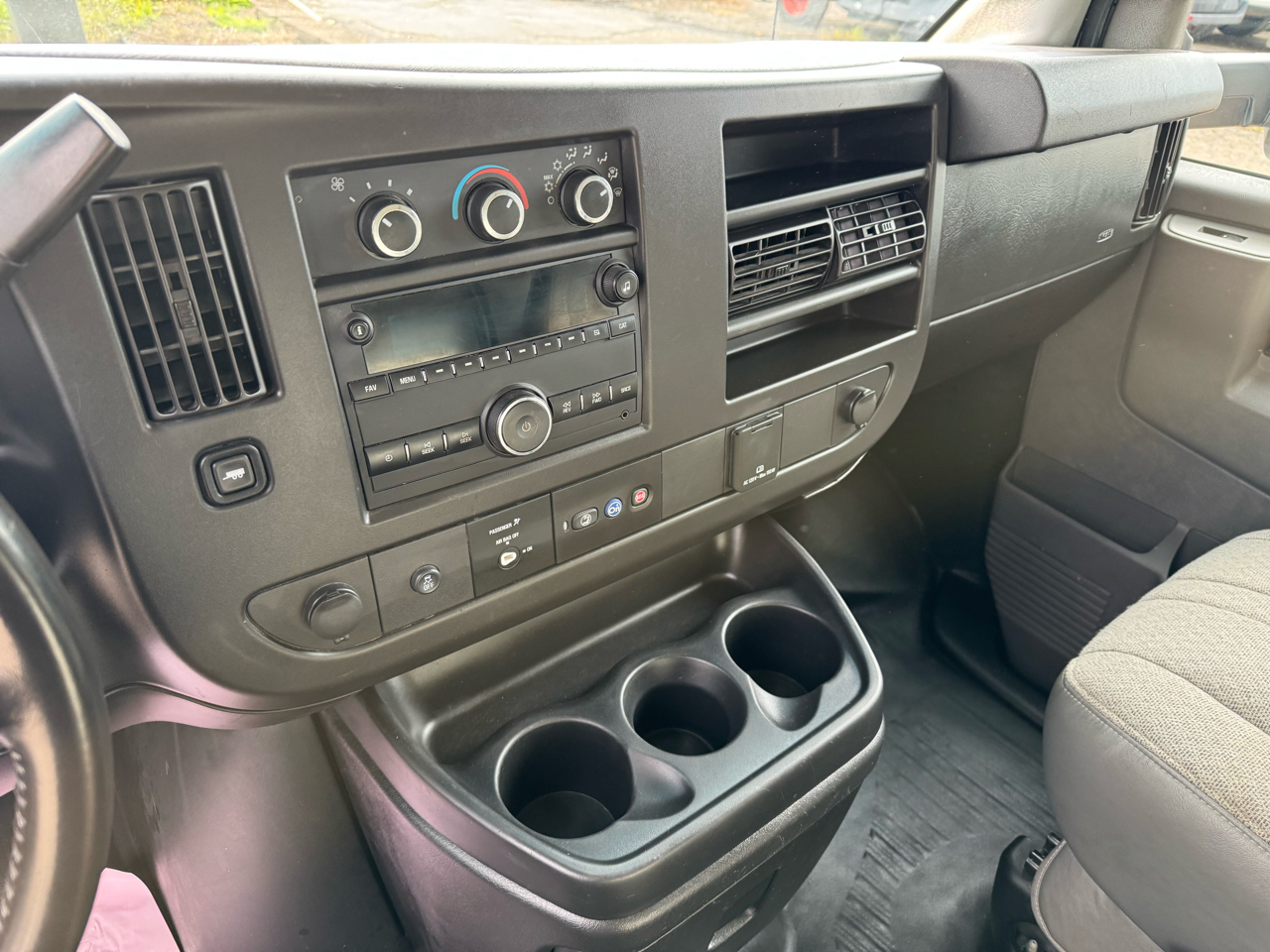 Chevrolet Express Commercial Cutaway 3500 Van 177" 2021 Chevrolet Express Commercial Cutaway 3500 Van 177" 2021