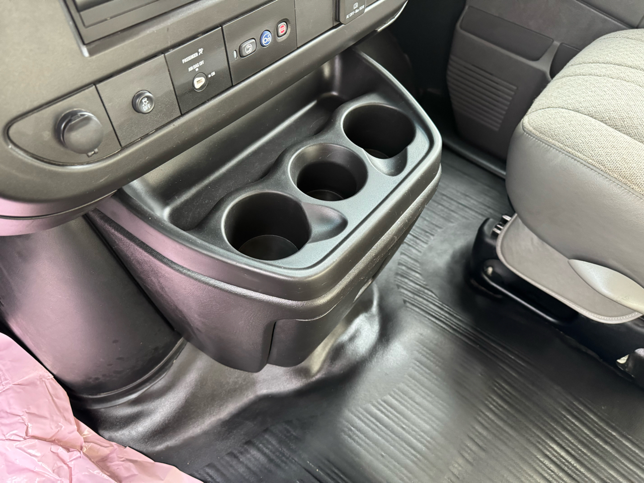 Chevrolet Express Commercial Cutaway 3500 Van 177" 2021 Chevrolet Express Commercial Cutaway 3500 Van 177" 2021