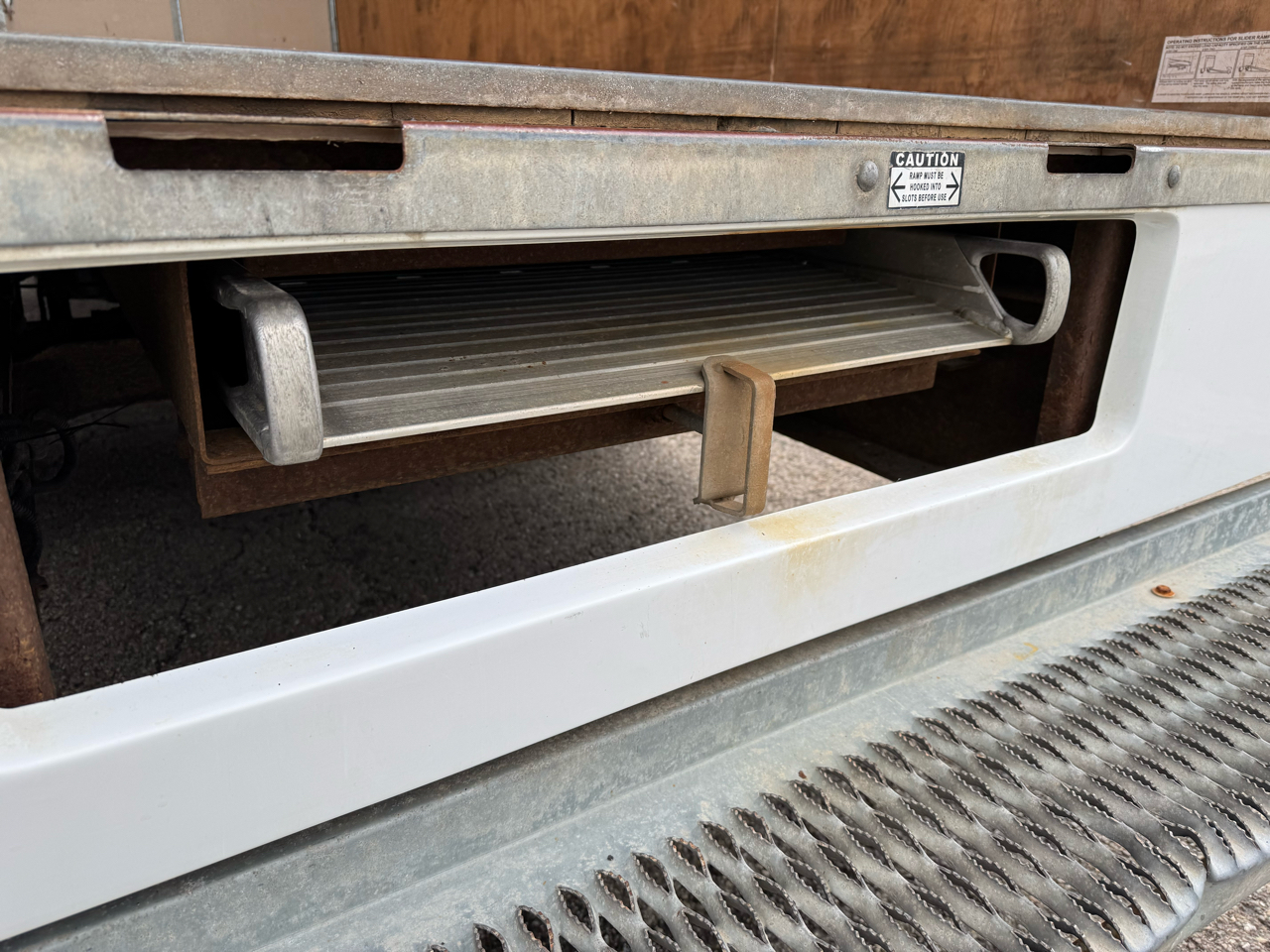 Chevrolet Express Commercial Cutaway 3500 Van 177" 2021 Chevrolet Express Commercial Cutaway 3500 Van 177" 2021