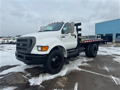 2013 Ford Super Duty F-750 Straight Frame 