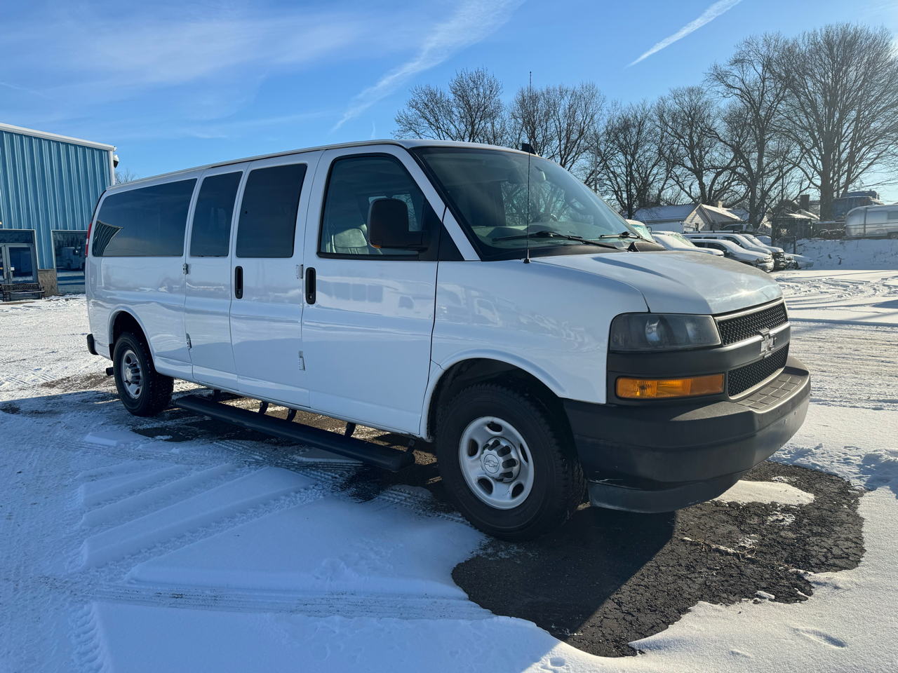 Chevrolet Express Passenger RWD 3500 155" LS 2019