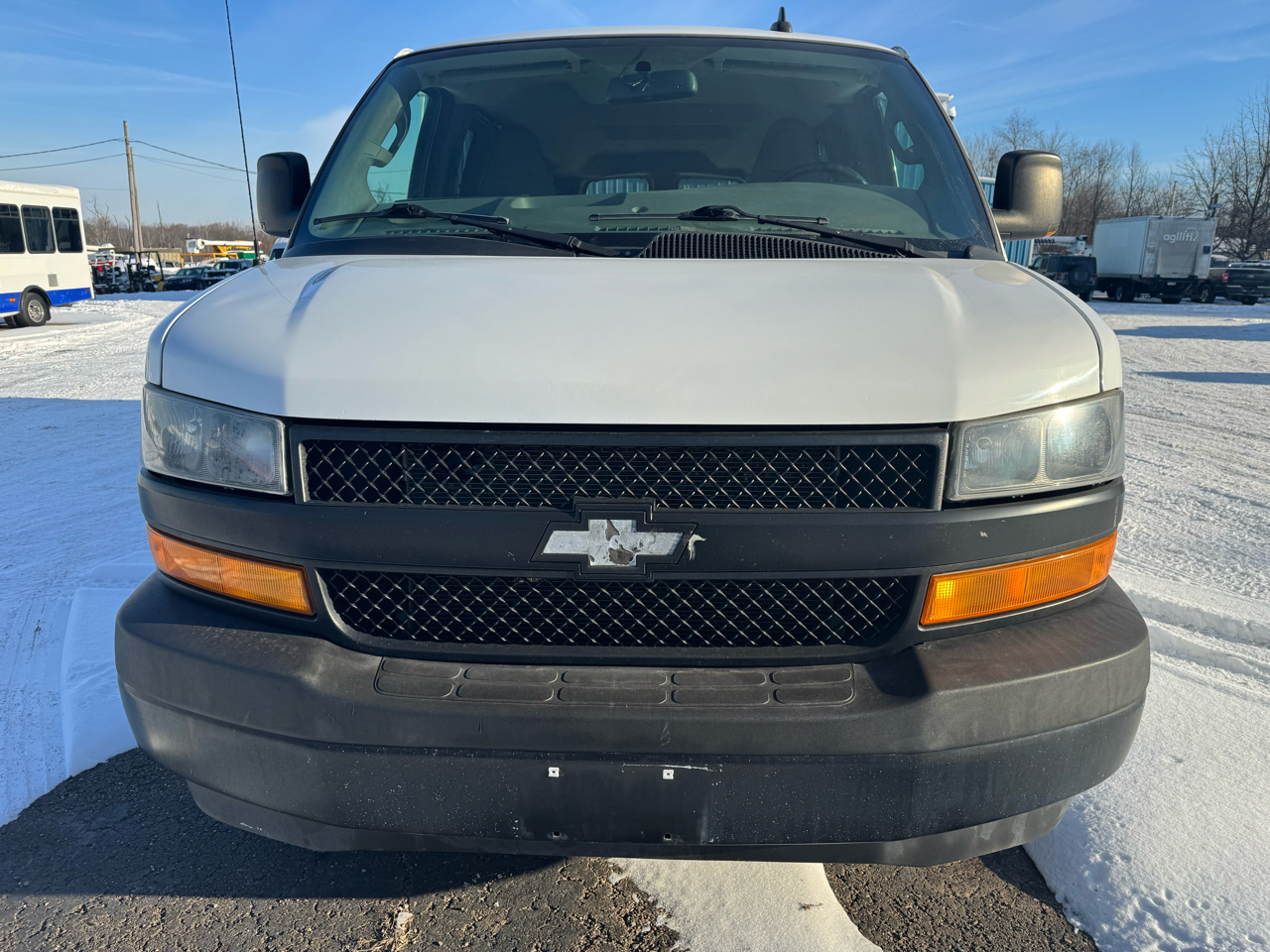 Chevrolet Express Passenger RWD 3500 155" LS 2019