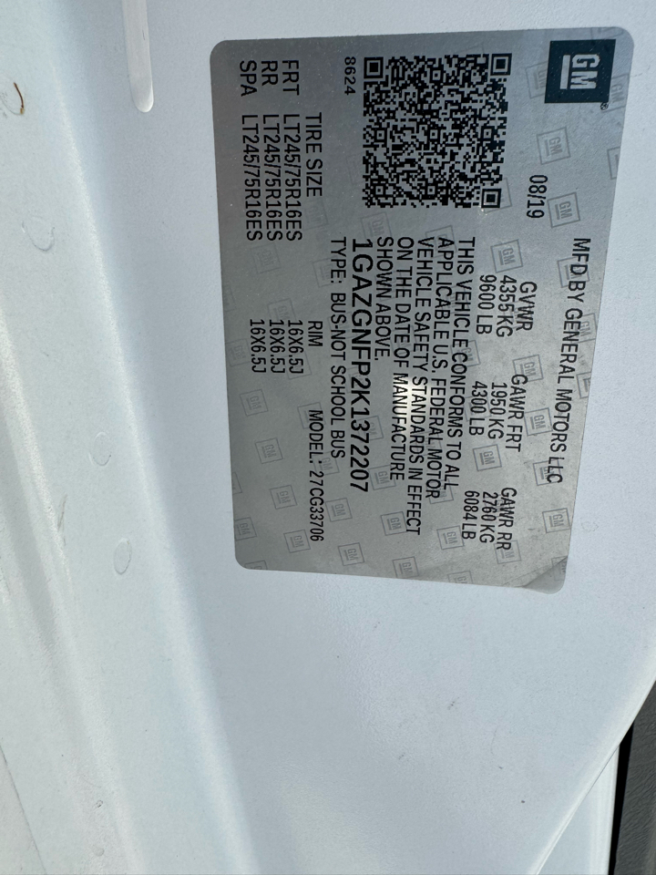 Chevrolet Express Passenger RWD 3500 155" LS 2019