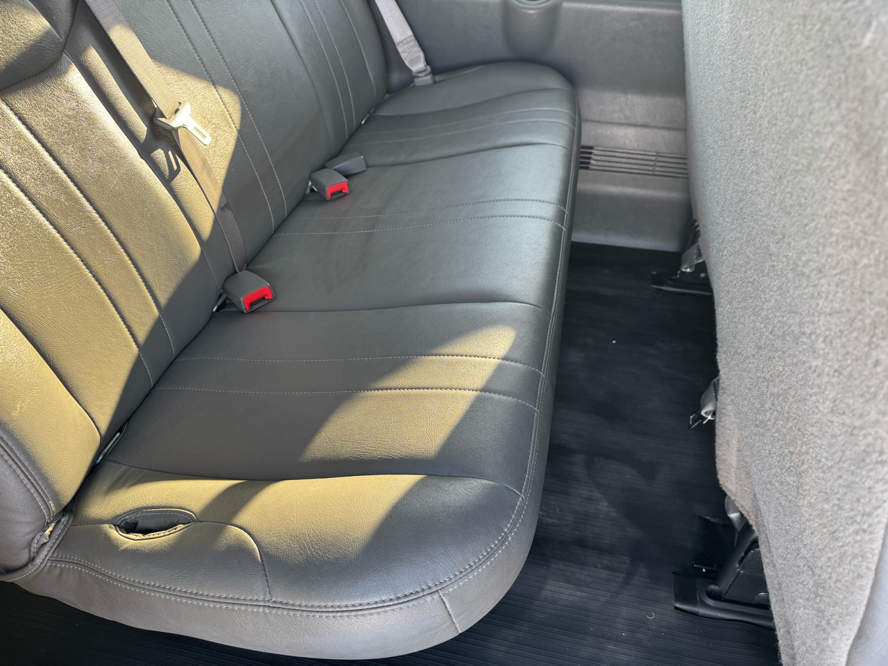 Chevrolet Express Passenger RWD 3500 155" LS 2019