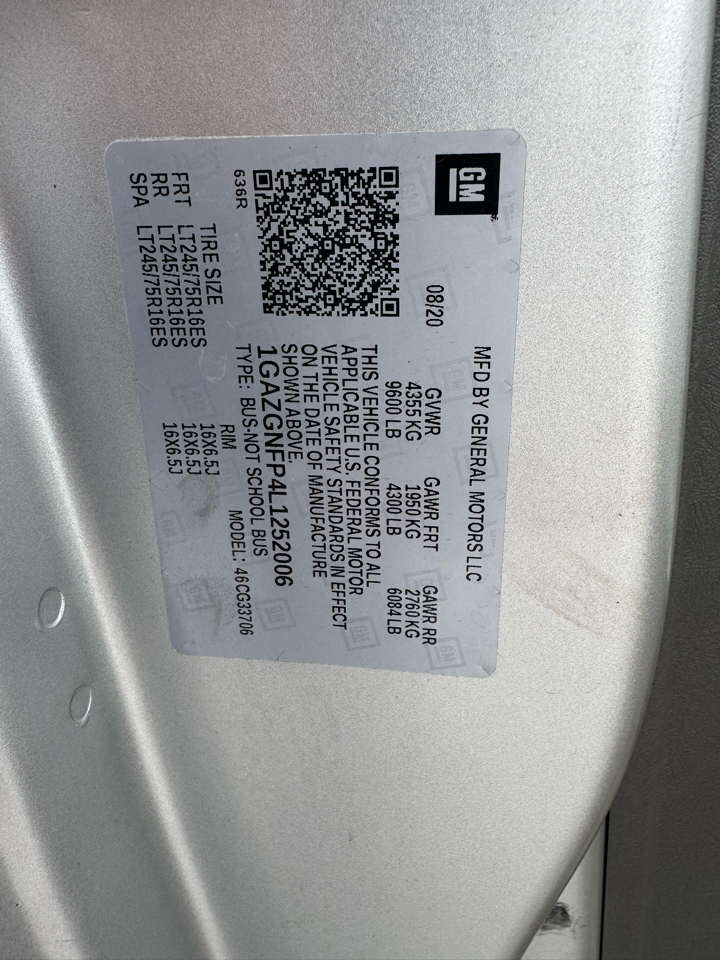 Chevrolet Express Passenger RWD 3500 155" LS 2020