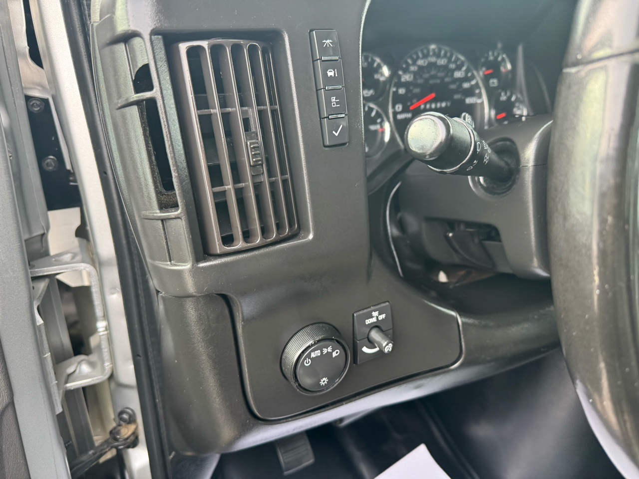 Chevrolet Express Passenger RWD 3500 155" LS 2020