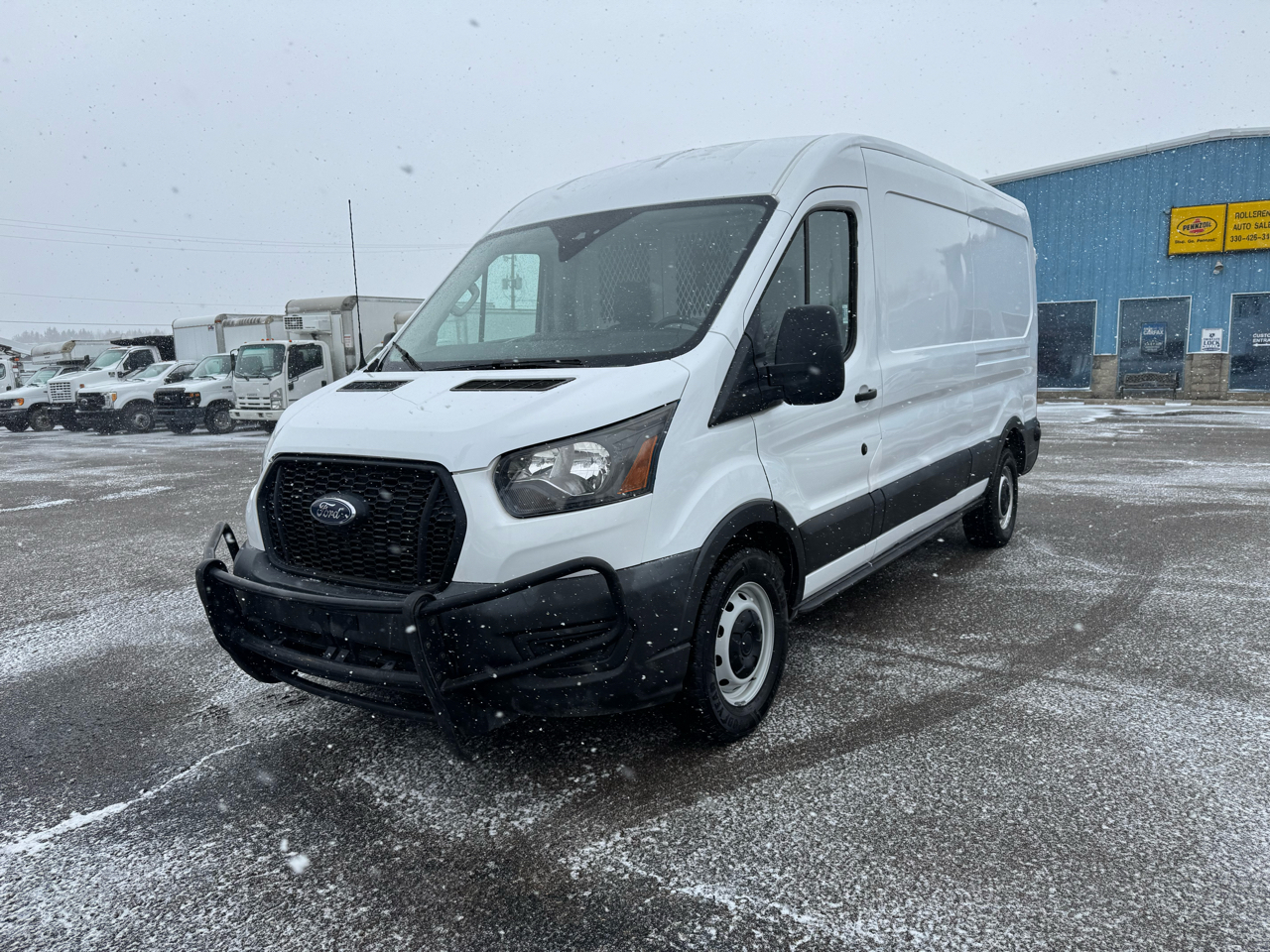 Ford Transit Cargo Van T-250 130" Med Rf 9070 GVWR RWD 2021