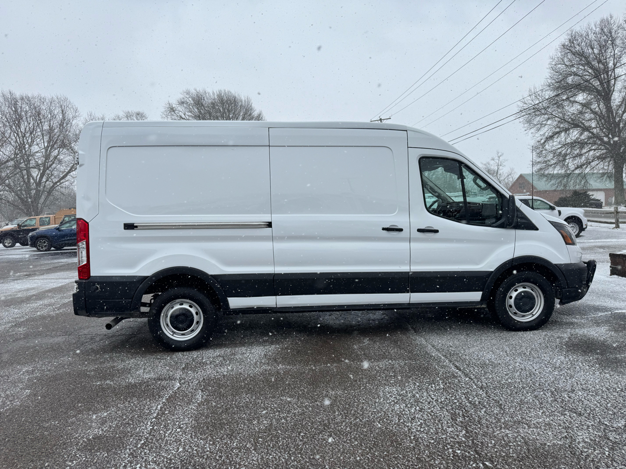 Ford Transit Cargo Van T-250 130" Med Rf 9070 GVWR RWD 2021