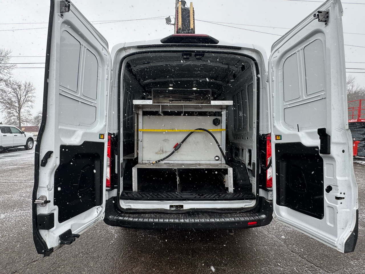 Ford Transit Cargo Van T-250 130" Med Rf 9070 GVWR RWD 2021