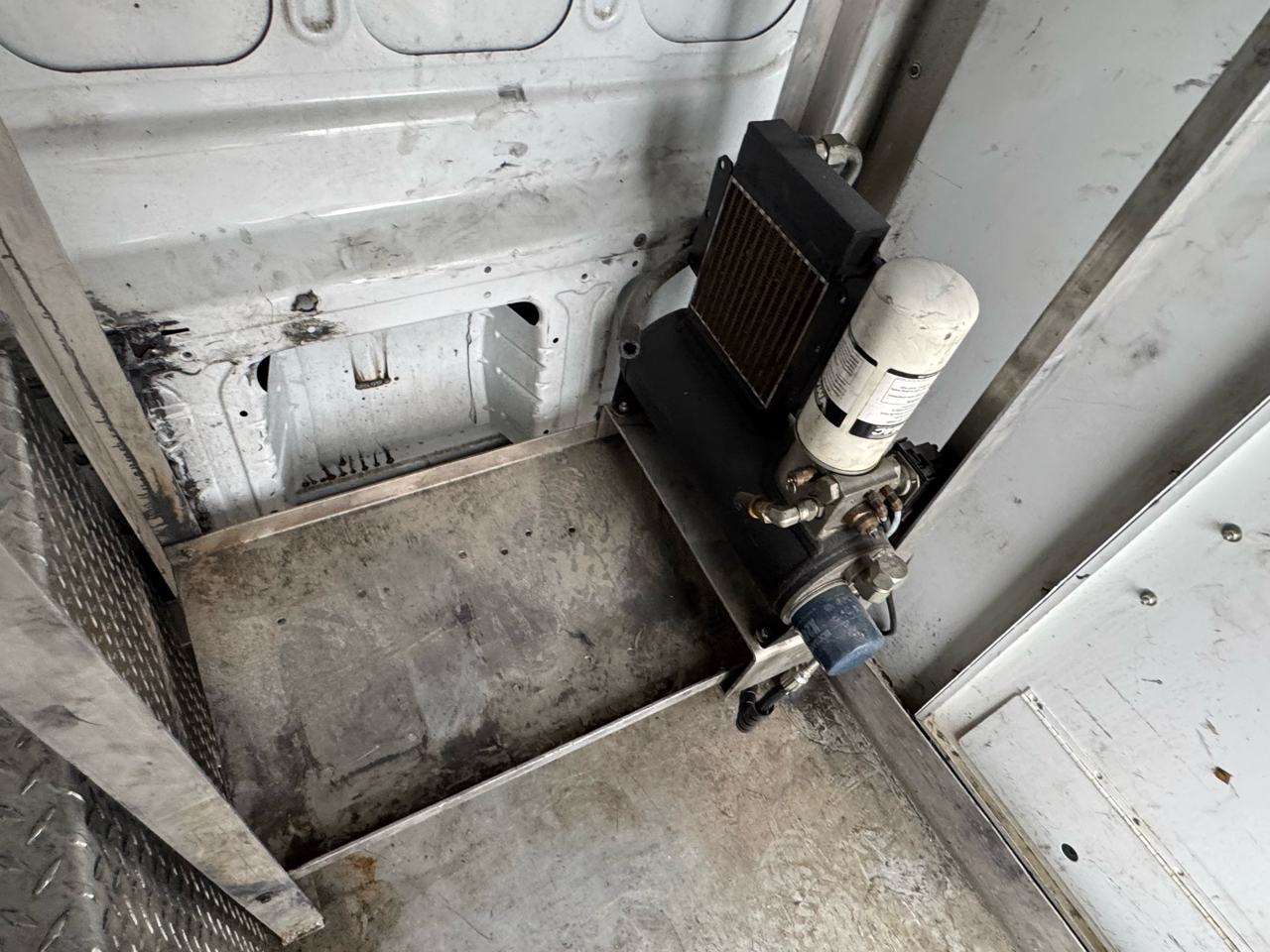 Ford Transit Cargo Van T-250 130" Med Rf 9070 GVWR RWD 2021