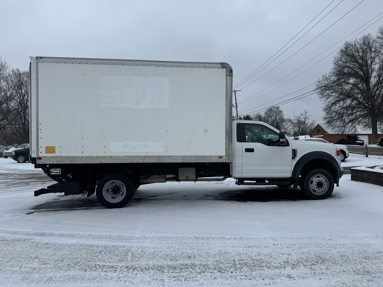 Ford Super Duty F-450 DRW XLT 2WD Reg Cab 145" WB 60" CA 2020