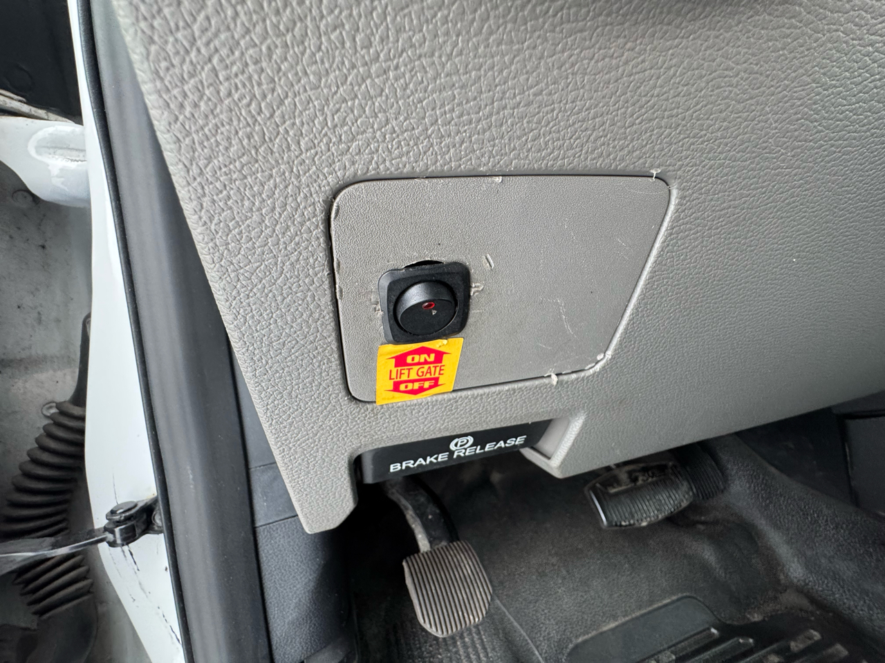 Ford Super Duty F-450 DRW XLT 2WD Reg Cab 145" WB 60" CA 2020