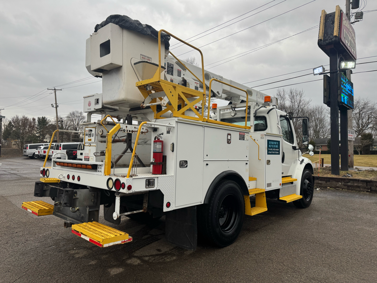 Freightliner M2 106  2012