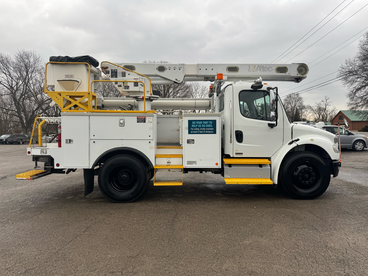 Freightliner M2 106  2012