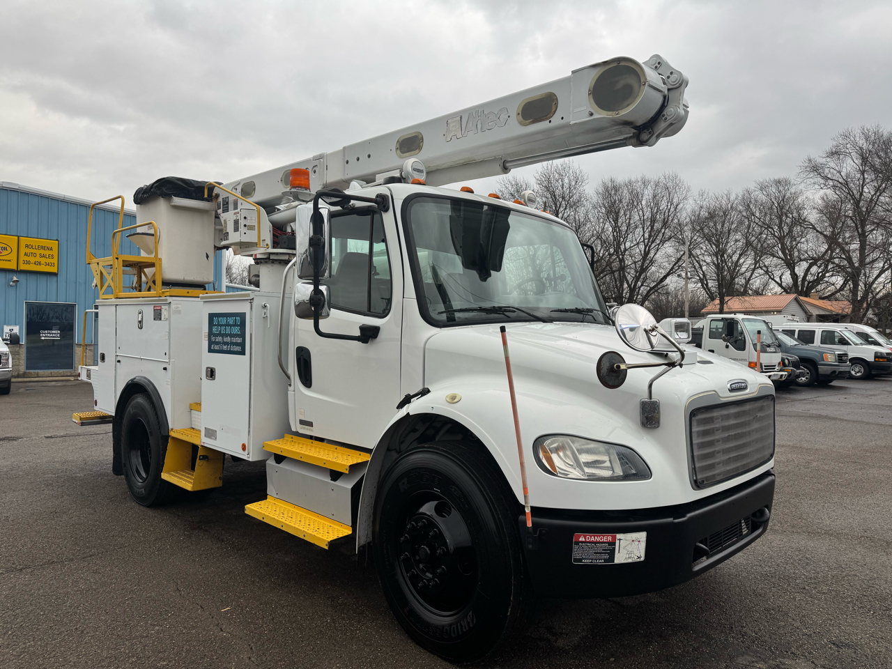 Freightliner M2 106  2012