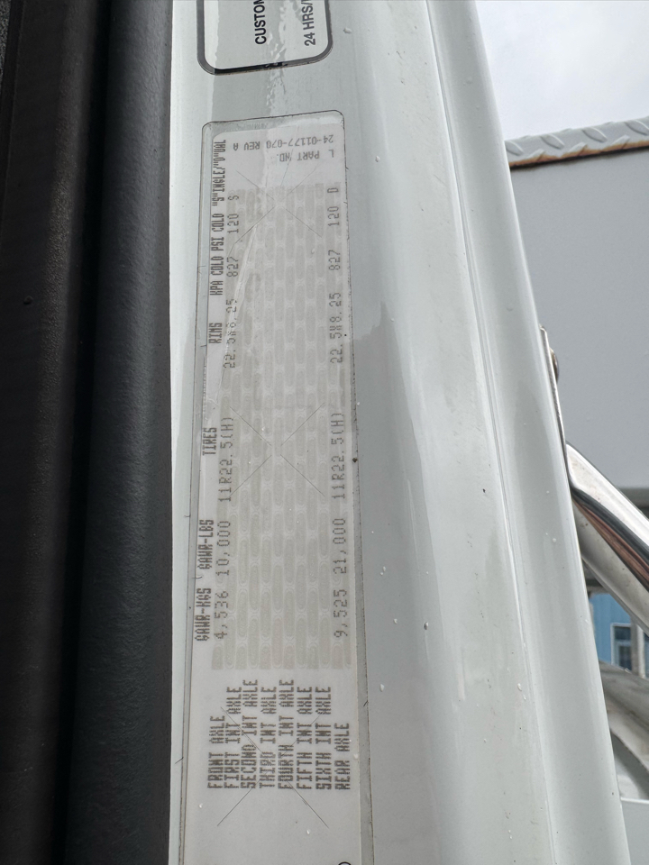 Freightliner M2 106  2012