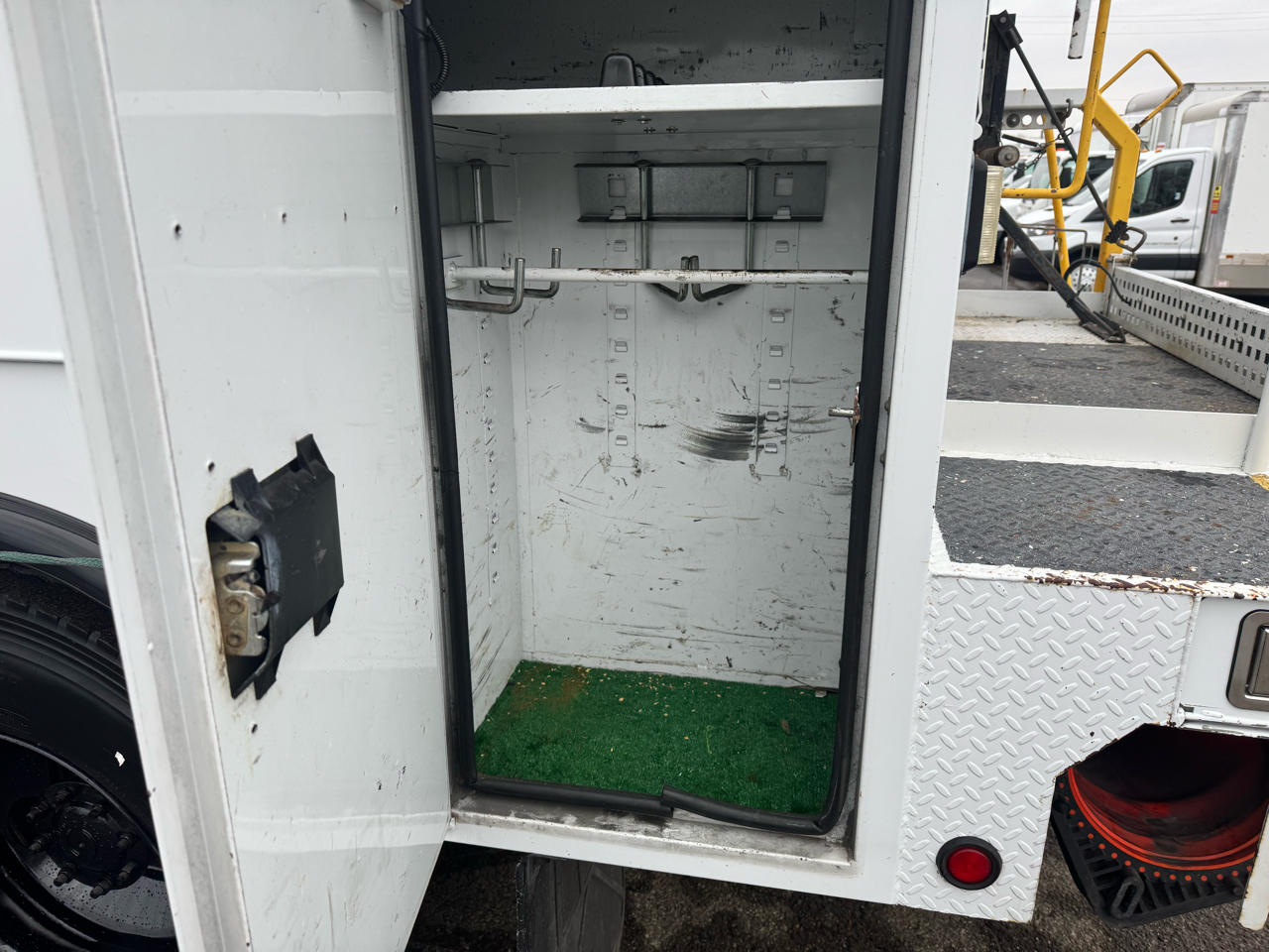 Freightliner M2 106  2012