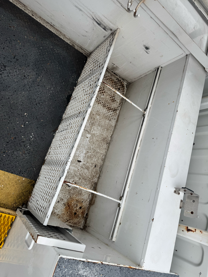 Freightliner M2 106  2012