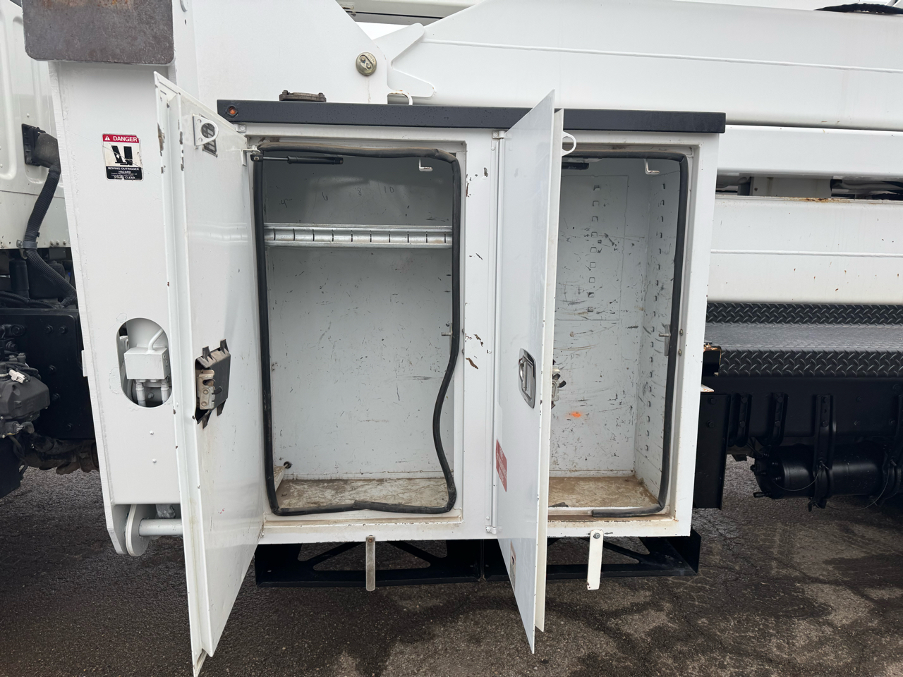 Freightliner M2 106  2014