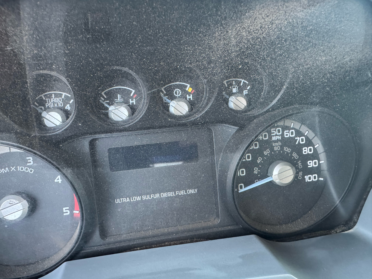 Ford Super Duty F-550 DRW 4WD Crew Cab 176" WB 60" CA Lariat 2015