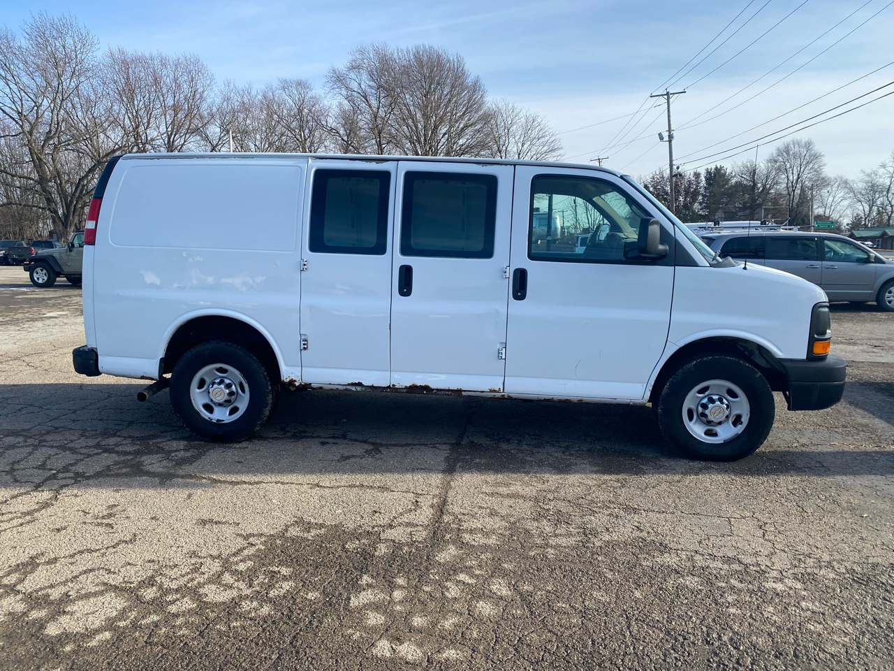 Chevrolet Express Cargo Van RWD 2500 155" 2018