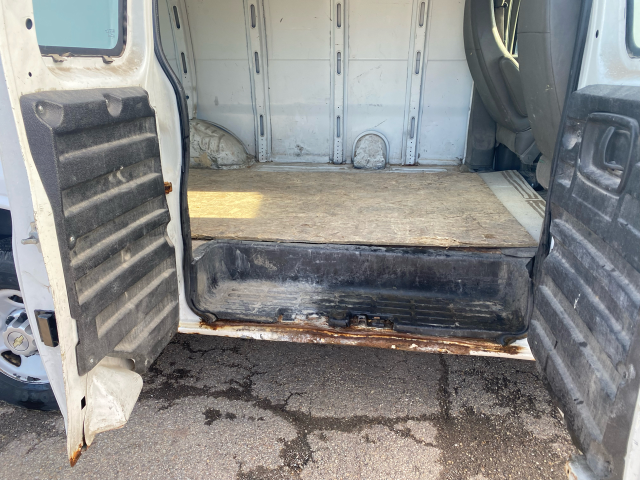 Chevrolet Express Cargo Van RWD 2500 155" 2018