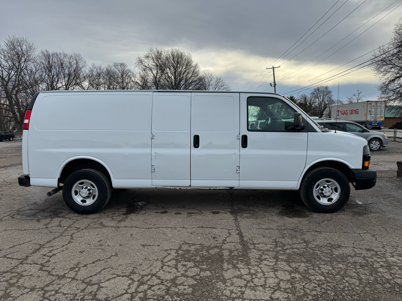 Chevrolet Express Cargo Van RWD 2500 155" 2018