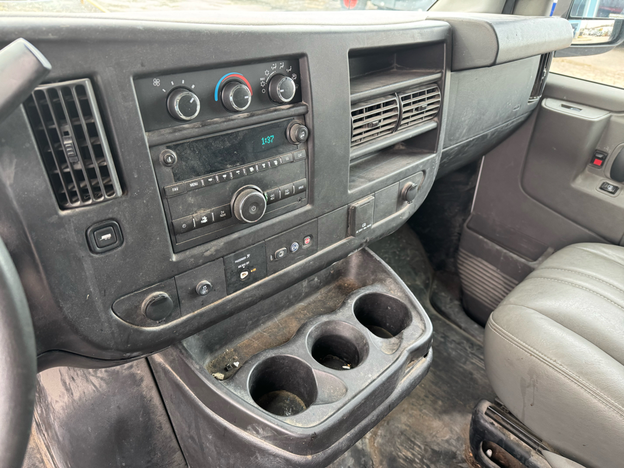 Chevrolet Express Cargo Van RWD 2500 155" 2018