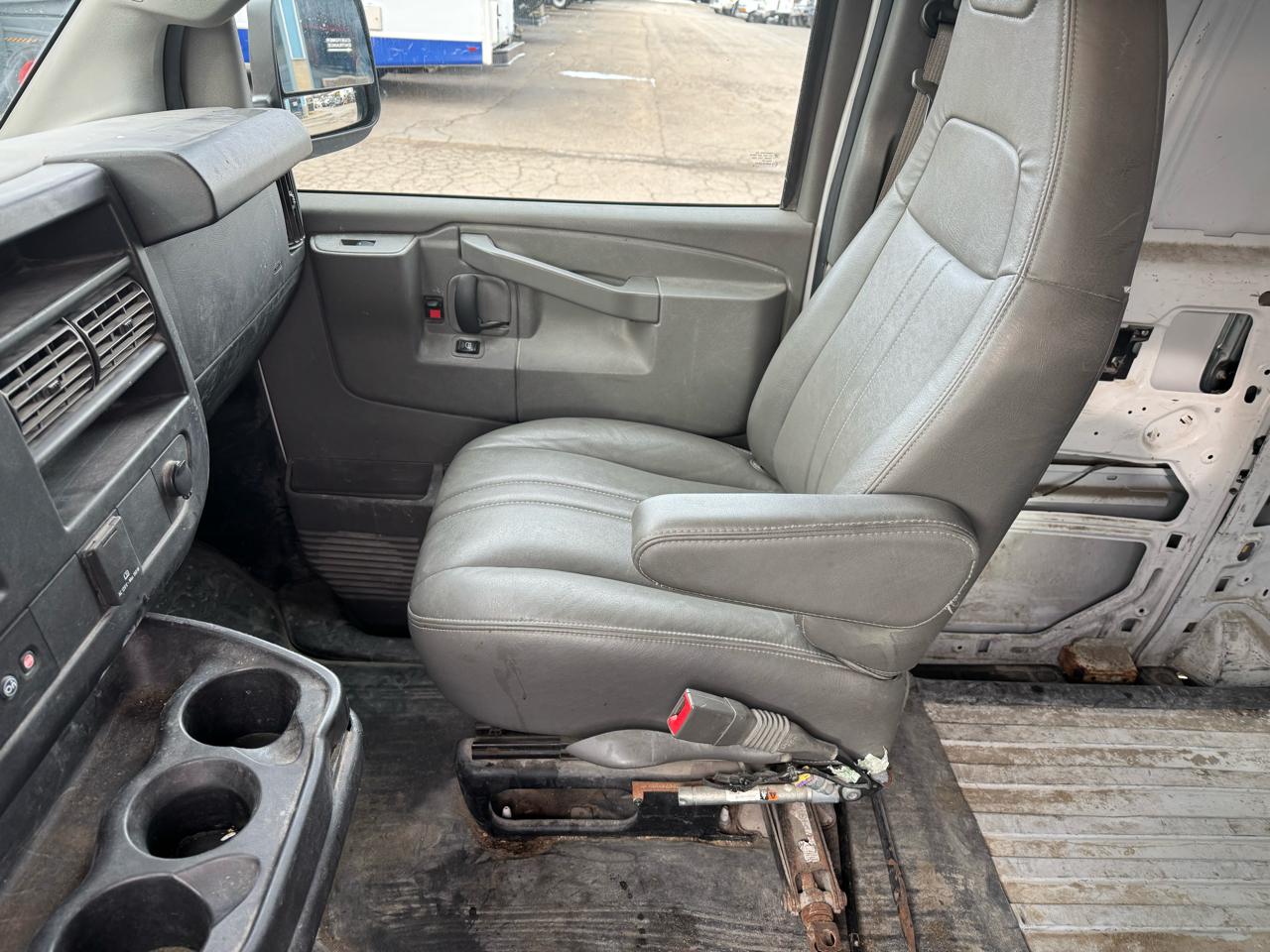 Chevrolet Express Cargo Van RWD 2500 155" 2018