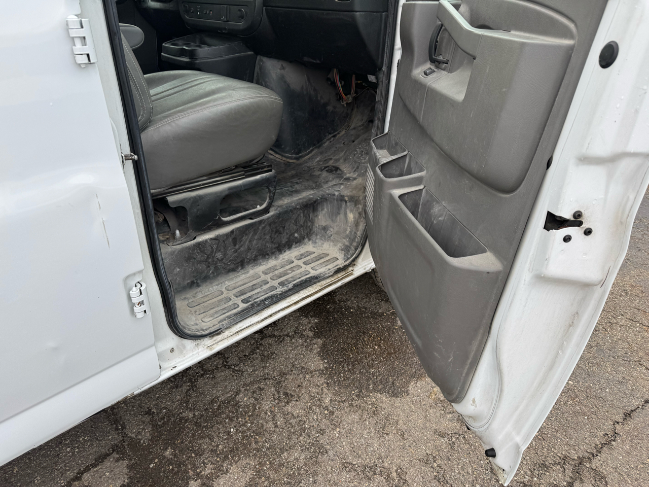 Chevrolet Express Cargo Van RWD 2500 155" 2018