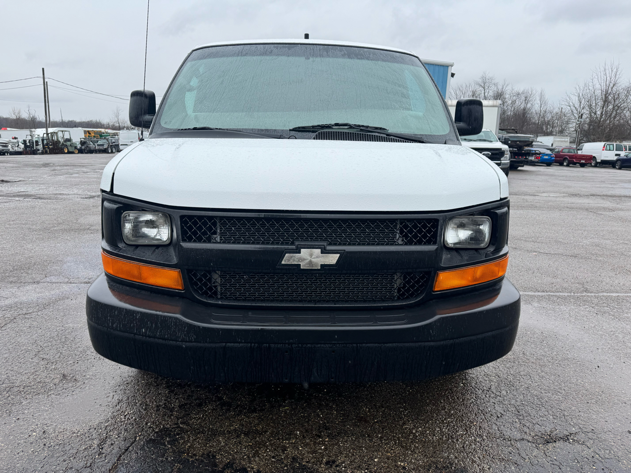 Chevrolet Express Cargo Van RWD 1500 135" 2013