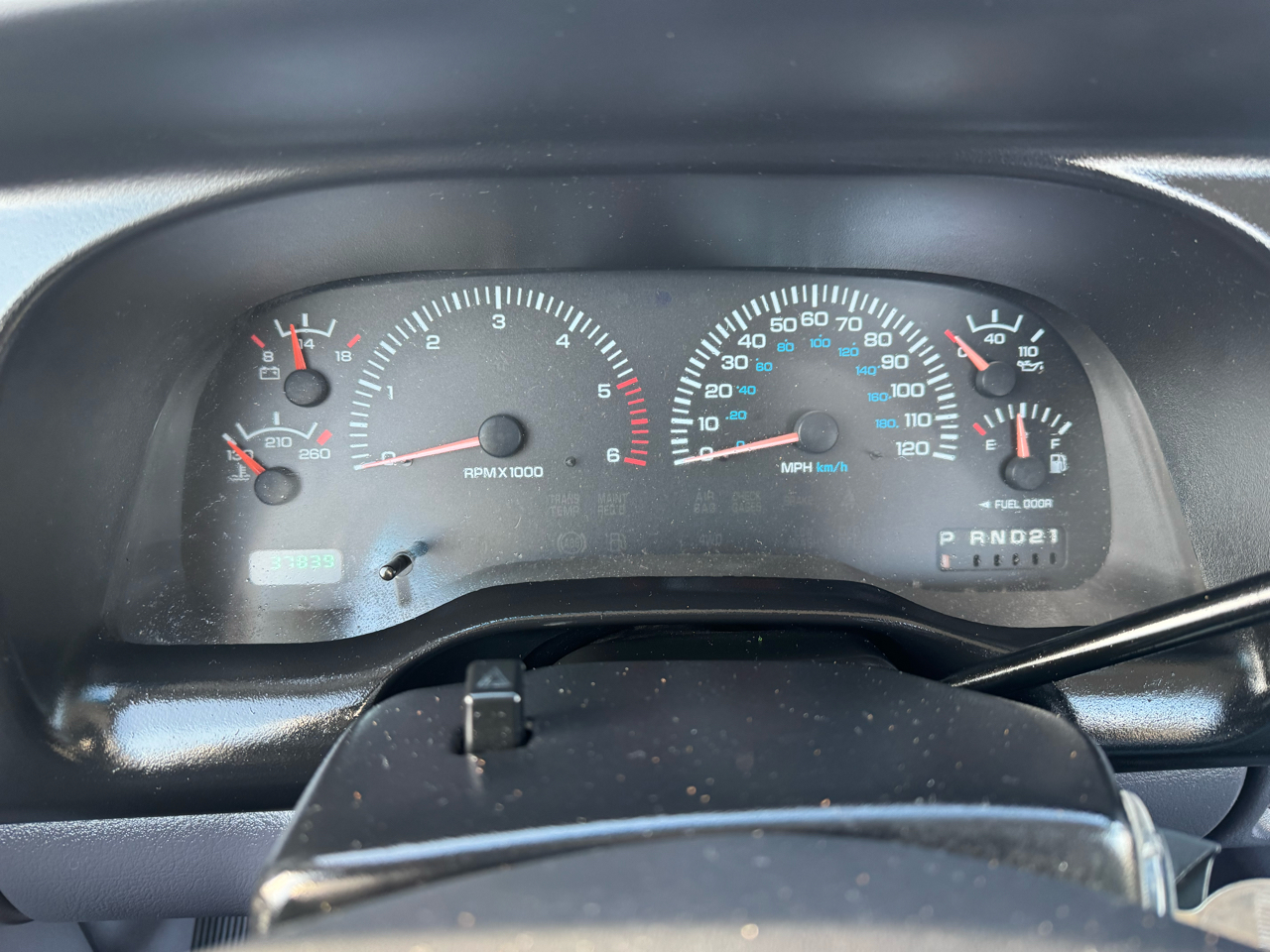 Dodge Ram 2500 2dr Reg Cab 135" WB HD 4WD 2001