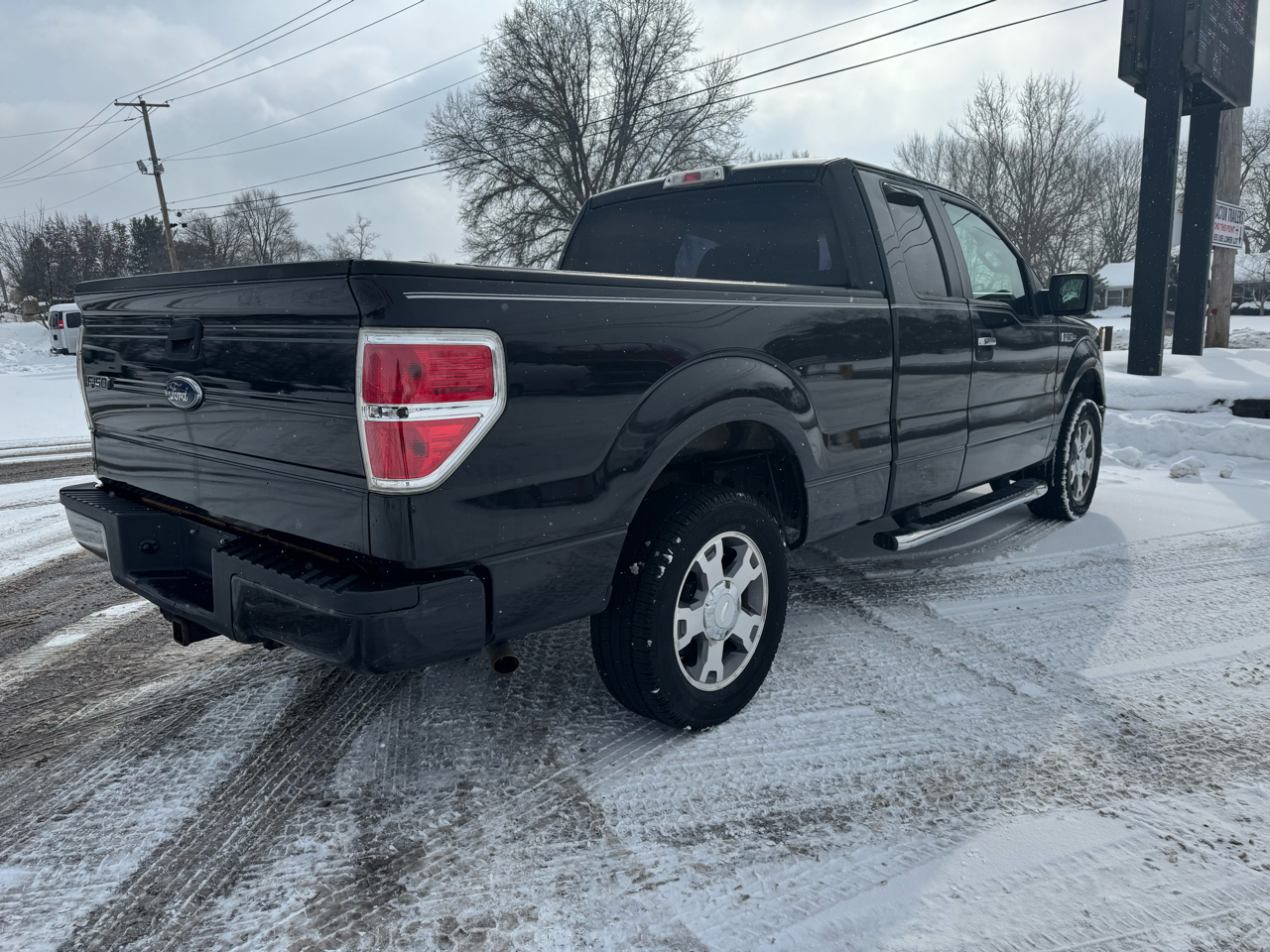Ford F-150 2WD SuperCab 145" STX 2010