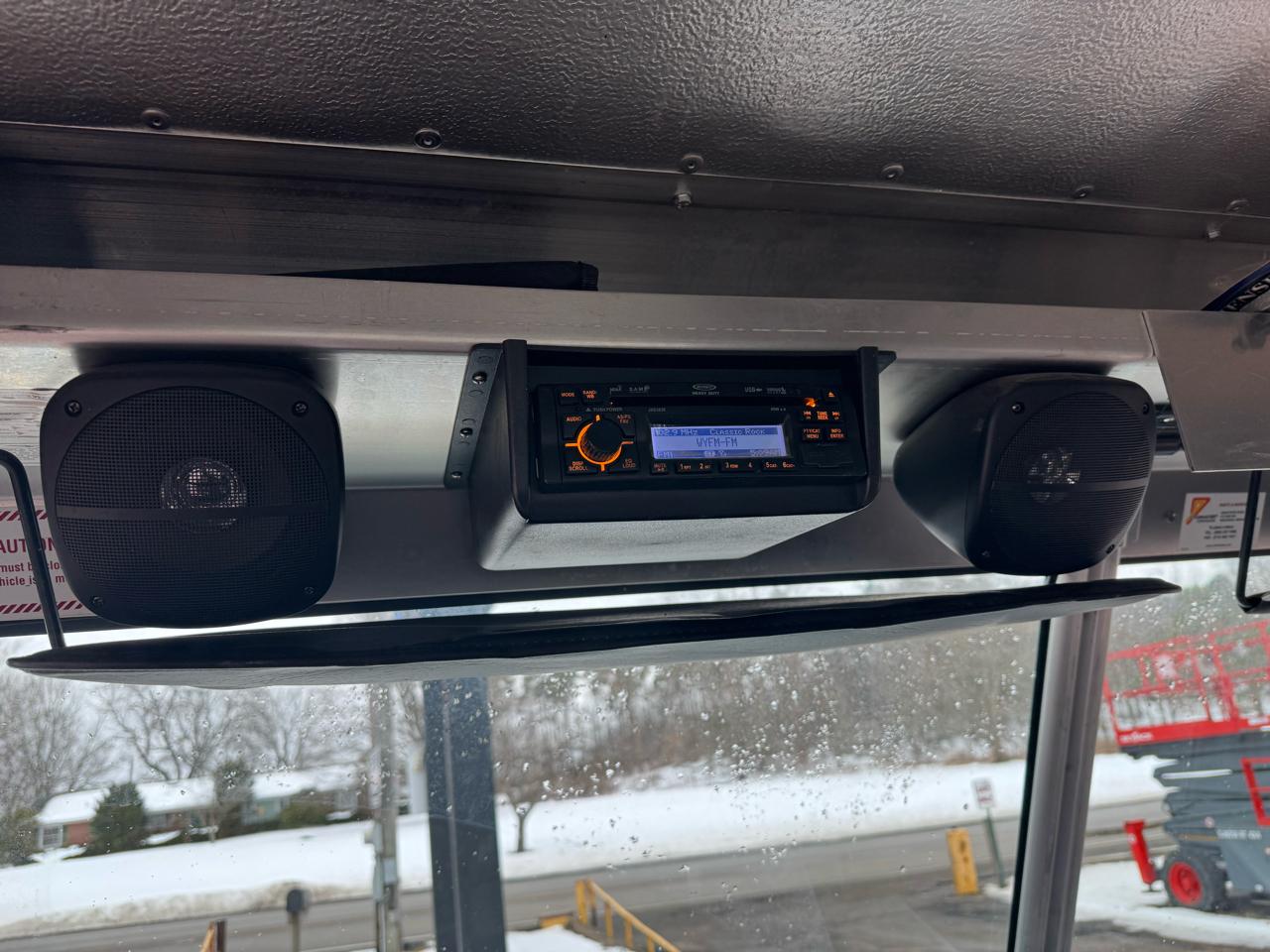 Ford Econoline Commercial Chassis E-350 Stripped Chassis 138" 2011