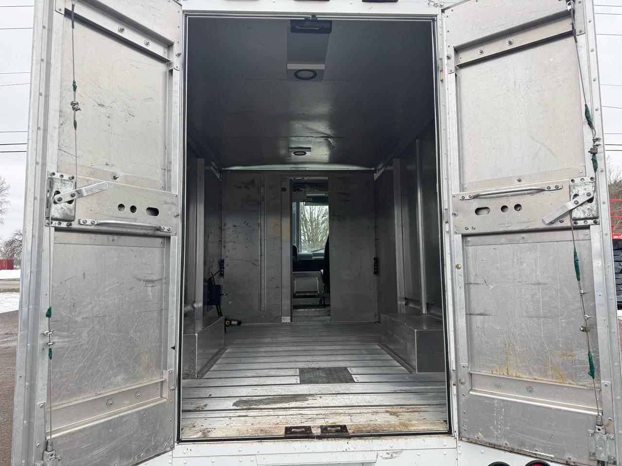 Ford Econoline Commercial Chassis E-350 Stripped Chassis 138" 2011