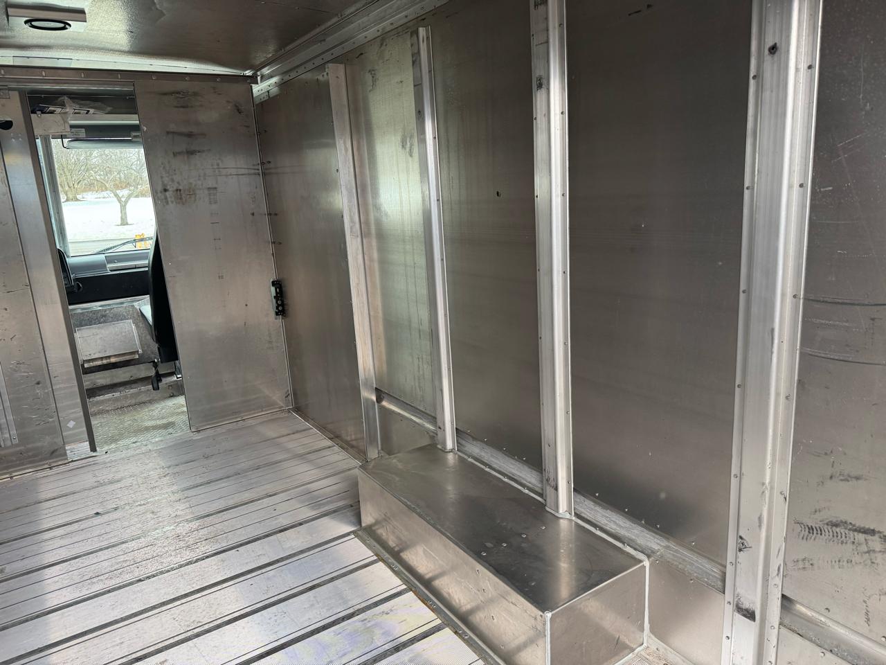 Ford Econoline Commercial Chassis E-350 Stripped Chassis 138" 2011