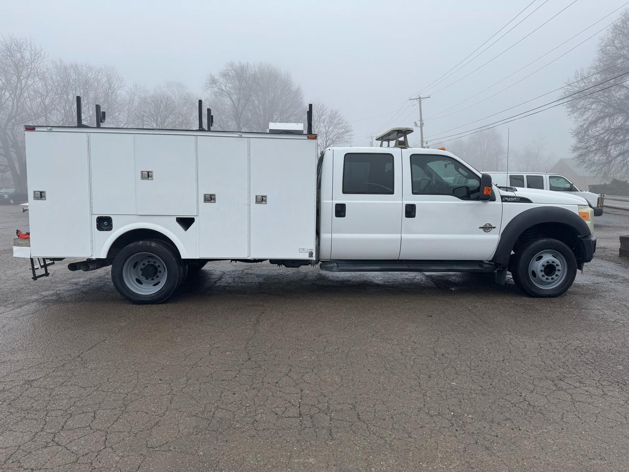 Ford Super Duty F-450 DRW  2011