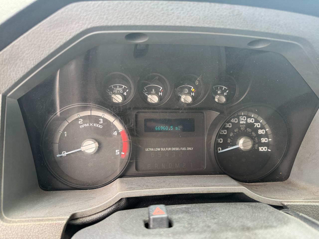 Ford Super Duty F-450 DRW  2011