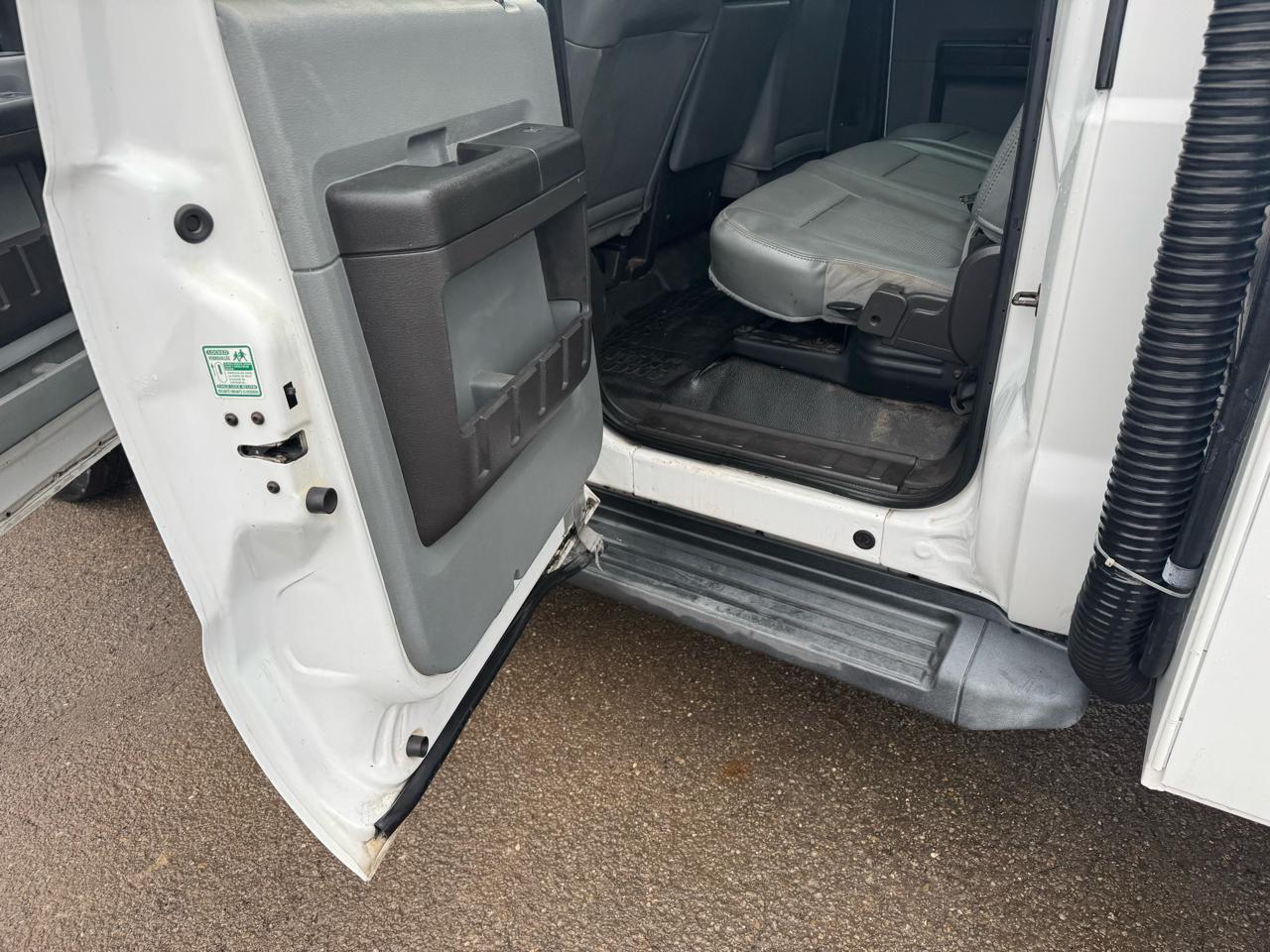 Ford Super Duty F-450 DRW  2011