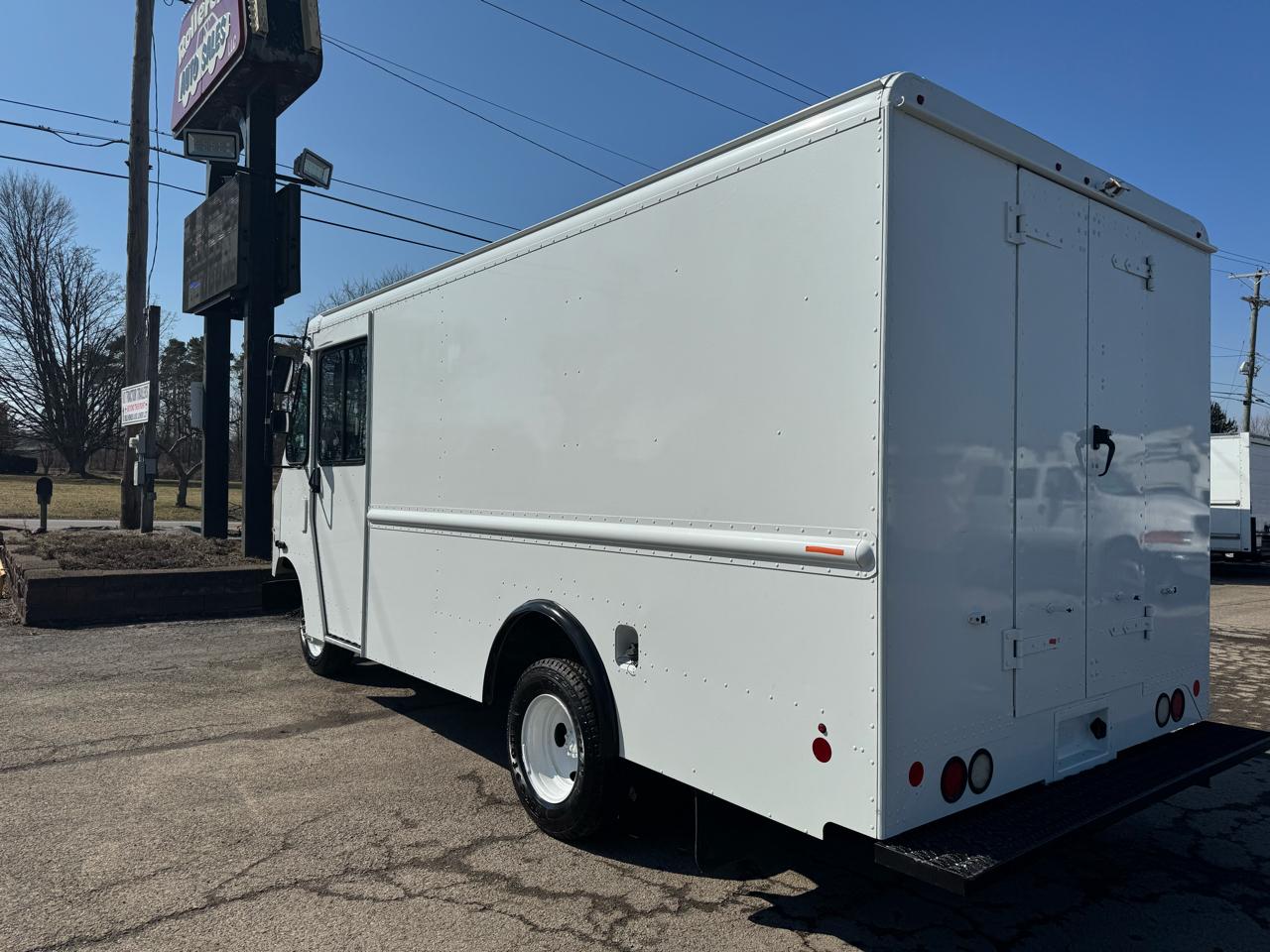 Ford Econoline Commercial Chassis E-350 Stripped Chassis 158" 2016