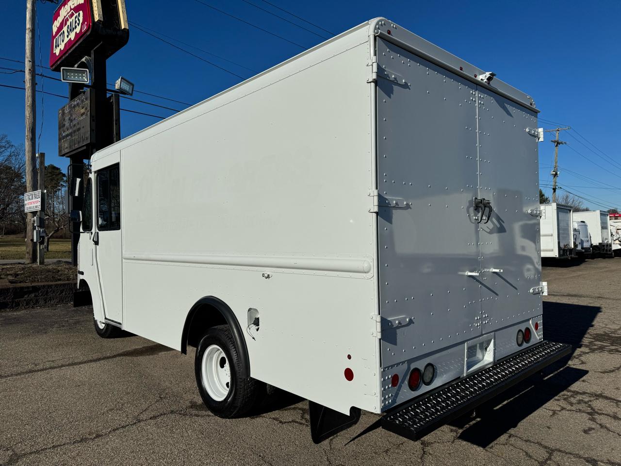 Ford Econoline Commercial Chassis E-350 Stripped Chassis 158" 2016