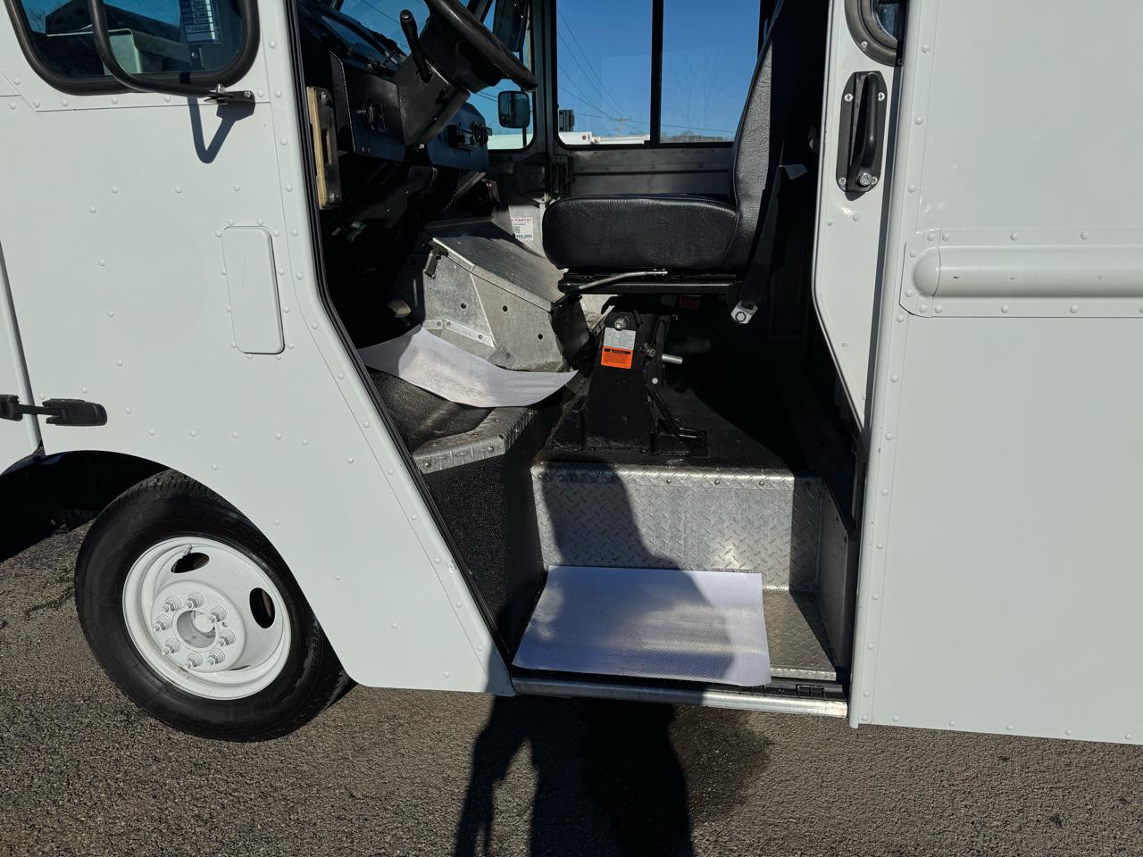 Ford Econoline Commercial Chassis E-350 Stripped Chassis 158" 2016