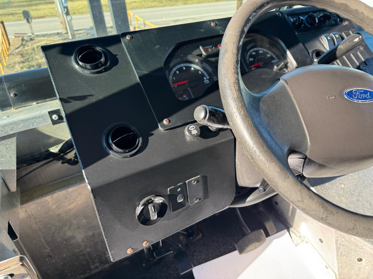 Ford Econoline Commercial Chassis E-350 Stripped Chassis 158" 2016