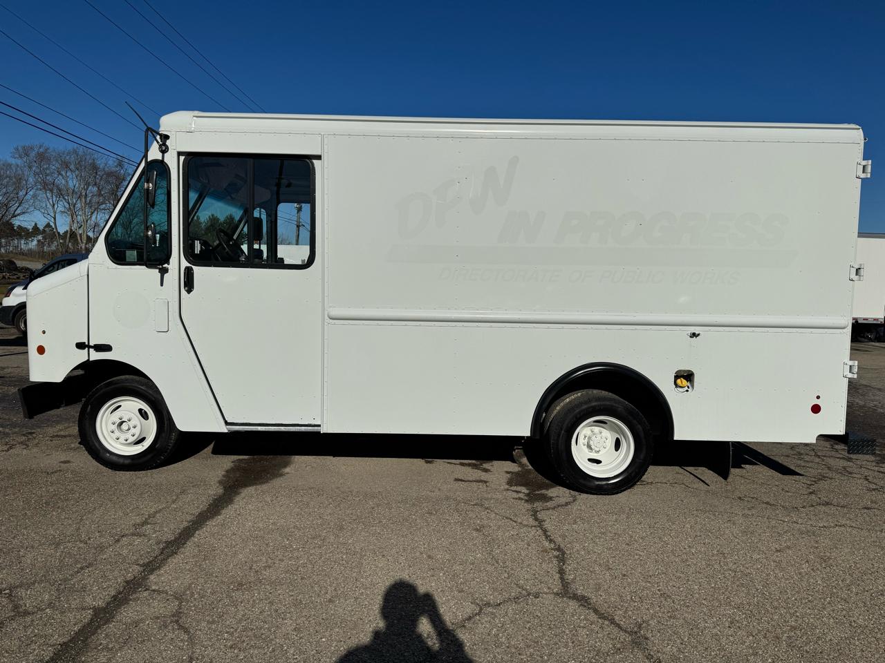 Ford Econoline Commercial Chassis E-350 Stripped Chassis 138" 2014