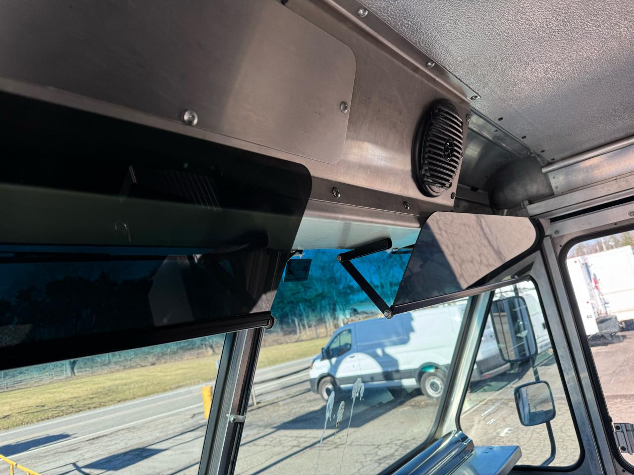 Ford Econoline Commercial Chassis E-350 Stripped Chassis 138" 2014