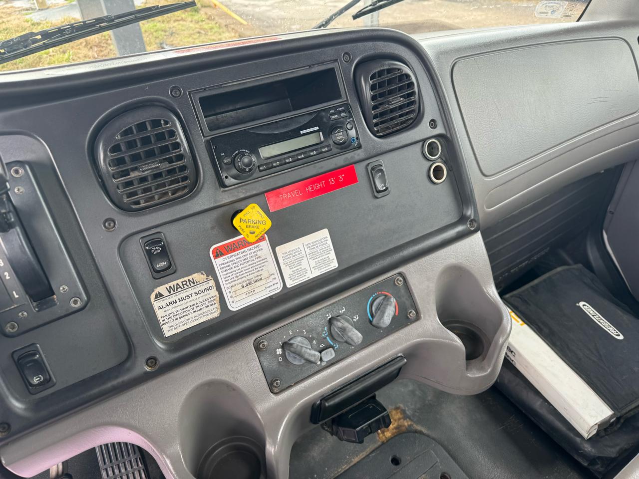 Freightliner M2 106  2012