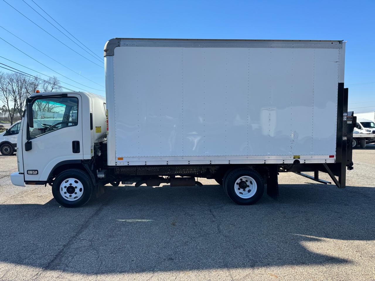 Isuzu NPR 133.7" WB WHITE CAB IBT PWL 2018