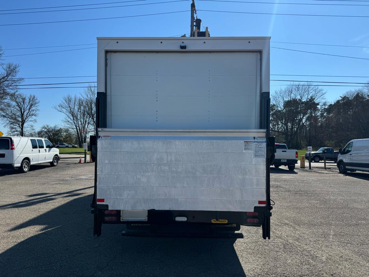 Isuzu NPR 133.7" WB WHITE CAB IBT PWL 2018